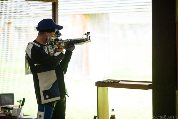  Foto: DSB / Deutscher Meister mit der 30m-Armbrust: Gebhard Fürst. 