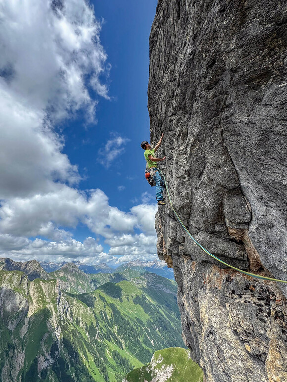 Moderne Zeiten - 100 legendäre Freikletterrouten in den Alpen