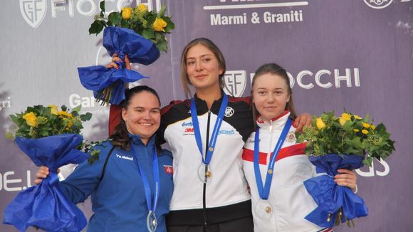  Foto: ESC / Ganz oben! Eva-Tamara Reichert gewann Gold im Einzel und im Mixed sowie Bronze mit dem Team. 