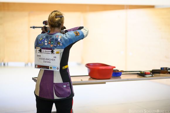  Foto: DSB / Daniela Vogelbacher gewinnt im Stechen Mixed-Gold. 