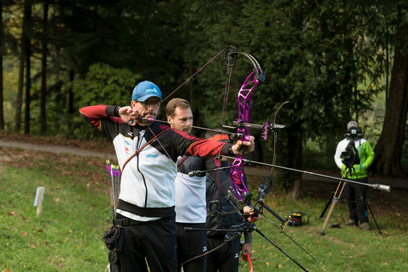 Foto: World Archery Europe / Florian Stadler erzielte gemeinsam mit seinen Teamkollegen Michael Meyer und Karsten Sprenger den Team-Europameistertitel.