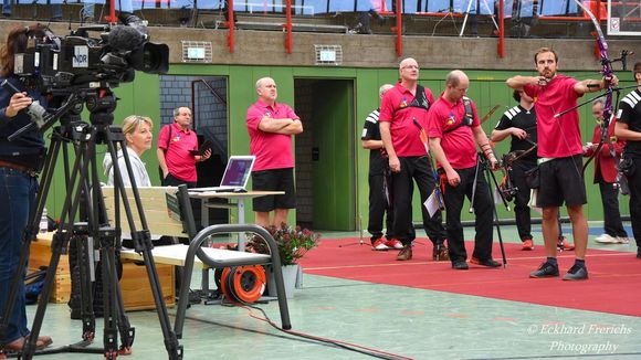  Foto: Eckhard Frerichs / Im Fokus des NDR: Der Bogensport im Allgemeinen, der SV Dauelsen und Florian Kahllund im Besonderen. 